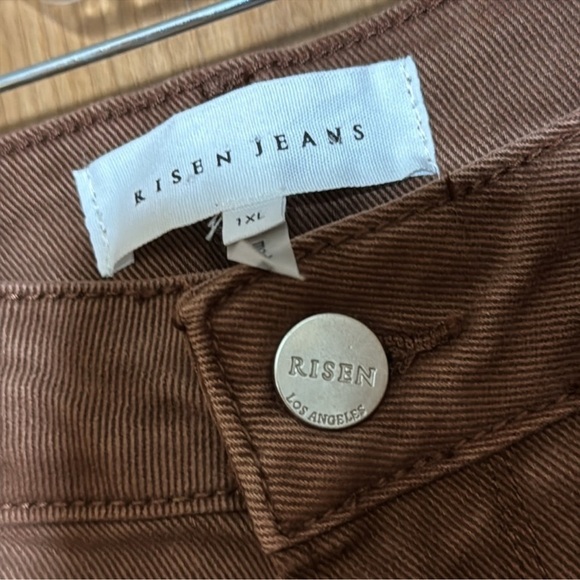 Risen Espresso Wide Leg Tummy
Control Jeans new with tags - Picture 7 of 10